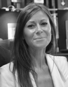 ../wp-content/uploads/sites/5/2017/05/julie_deschamps-235x300.jpg